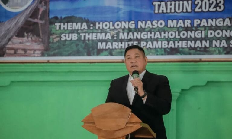 Hadiri Bona Taon Sihotang, Bupati Dairi: Tradisi Bona Taon Harus Dipertahankan