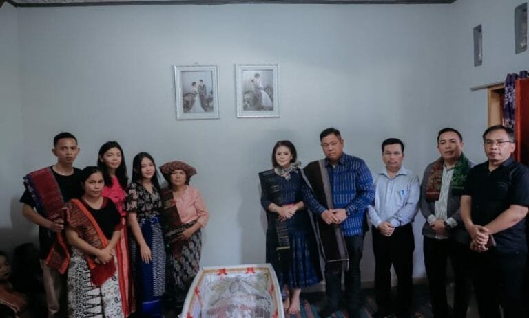 Ayah Novia Situmeang Meninggal, Bupati Eddy Berutu: Serahkan Semua pada Yang Kuasa, Kamu yang Terbaik