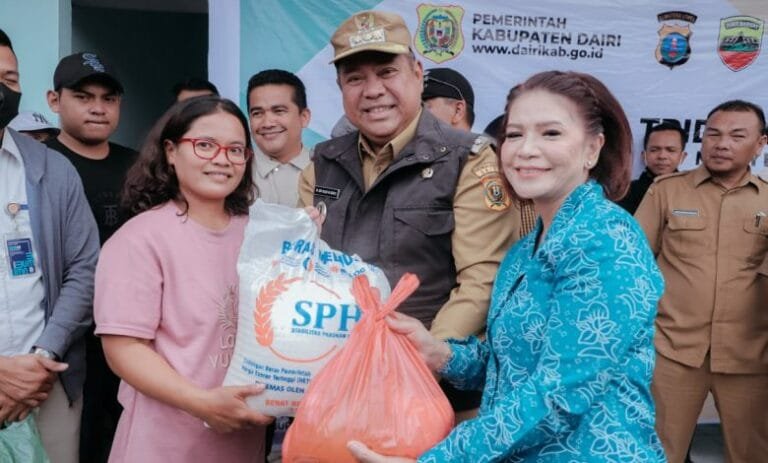 Gelar Pasar Murah di Sumbul, Bupati Eddy Berutu: Tekan Inflasi dan Menjaga Harga Kebutuhan Pokok Stabil