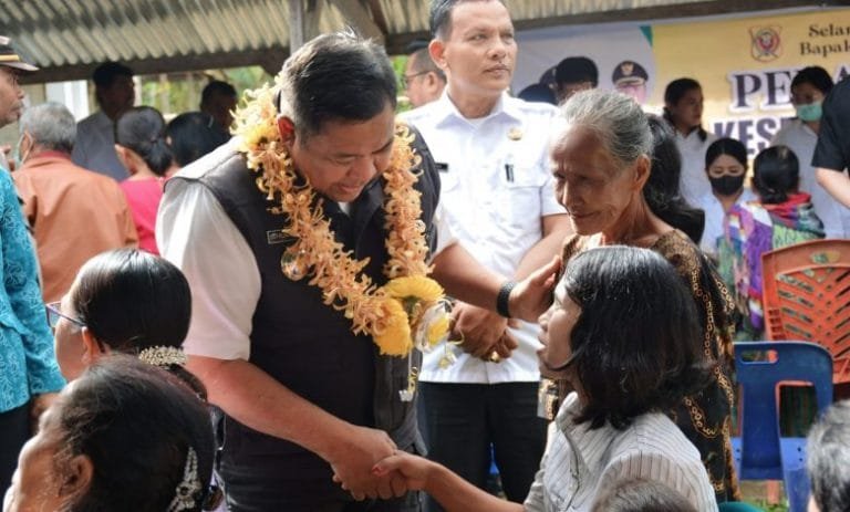 Kunker di Kecamatan Siempat Nempu Hilir, Bupati Eddy Berutu: Pemerintah Ingin Selalu Hadir di Tengah Masyarakat