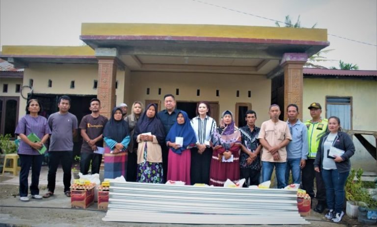 Terjadi Jelang Lebaran, Puluhan Warga Korban Angin Puting Beliung di 4 Desa Mendapat Bantuan