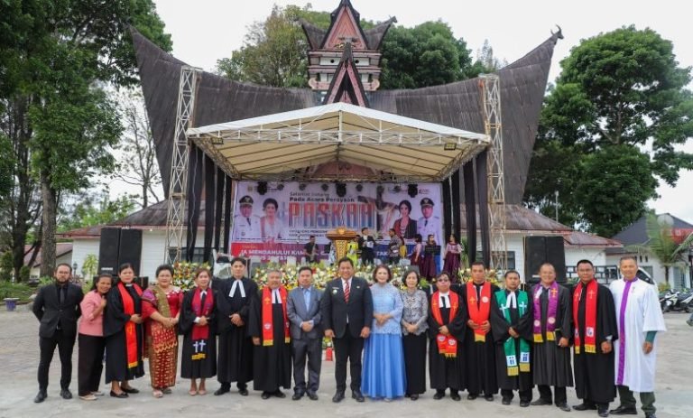 Dihadiri Ratusan Jemaat, Perayaan Paskah Oikumene Dairi Berlangsung