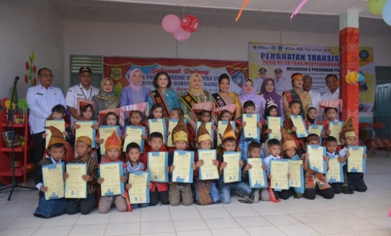 Kunjungi Dairi, Bunda PAUD Sumatera Utara Lepas Siswa TK Pembina Sumbul