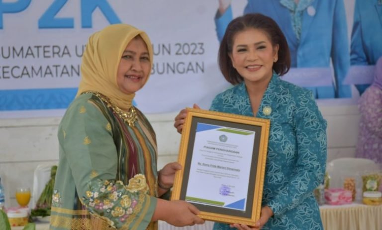 Kunjungi Silahisabungan, Ketua PKK Sumatera Utara Monitoring Desa Percontohan di Silalahi II