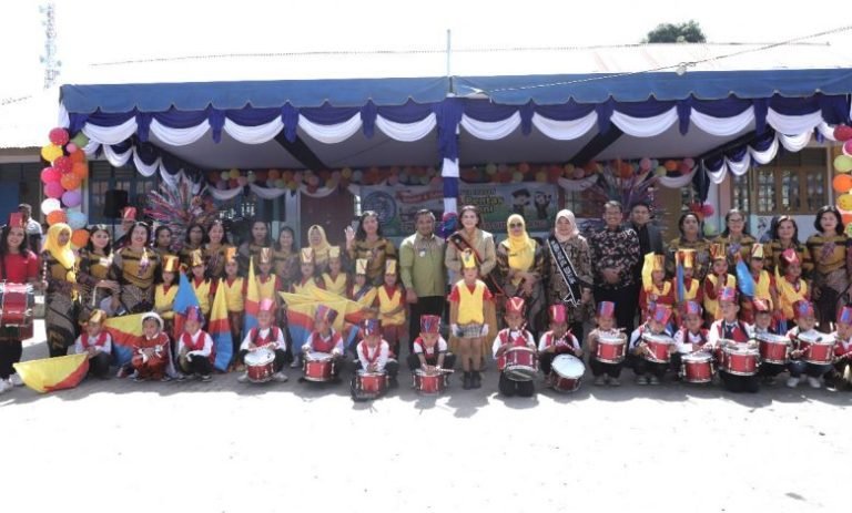 Bunda PAUD Kabupaten Dairi Lepas 226 Siswa TK Pembina Sidikalang