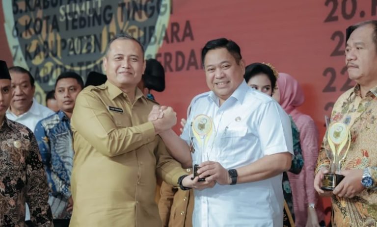 Pemkab Dairi Raih Penghargaan Anugerah Keterbukaan Informasi Publik