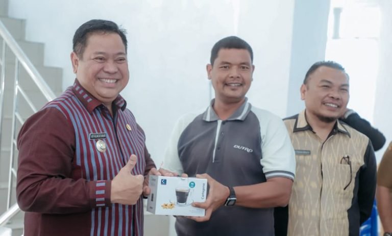 Bupati Eddy Berutu Buka Pelatihan InJourney Hospitality di Silalahi: Segera Aplikasikan Ilmunya