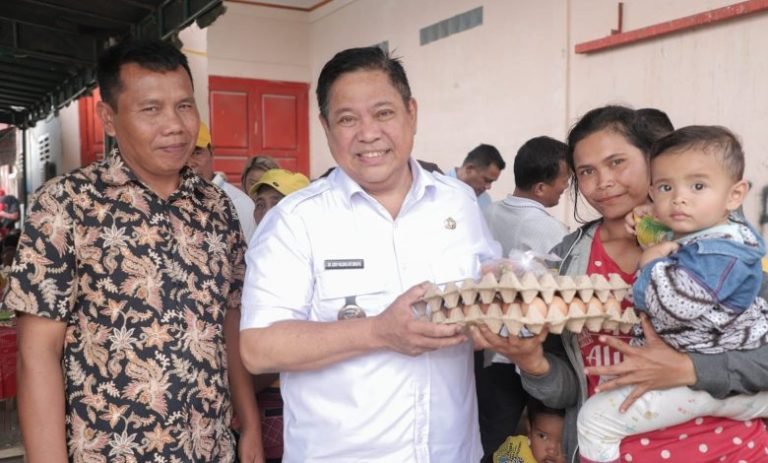 Tekan Angka Stunting di Dairi, Bupati Eddy Berutu Bagikan Bantuan Ibu Hamil dan Balita