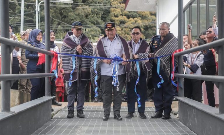 Resmikan Pelabuhan Paropo Batu Horbo dan KMP Jurung-jurung, Bupati Dairi: Ini Akan Memberikan Banyak Manfaat