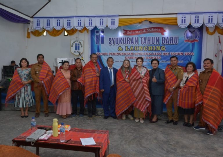 Syukuran Tahun Baru HKI Daerah IV Dakota, Bupati Eddy Himbau Ciptakan Dairi yang Nyaman dan Kondusif