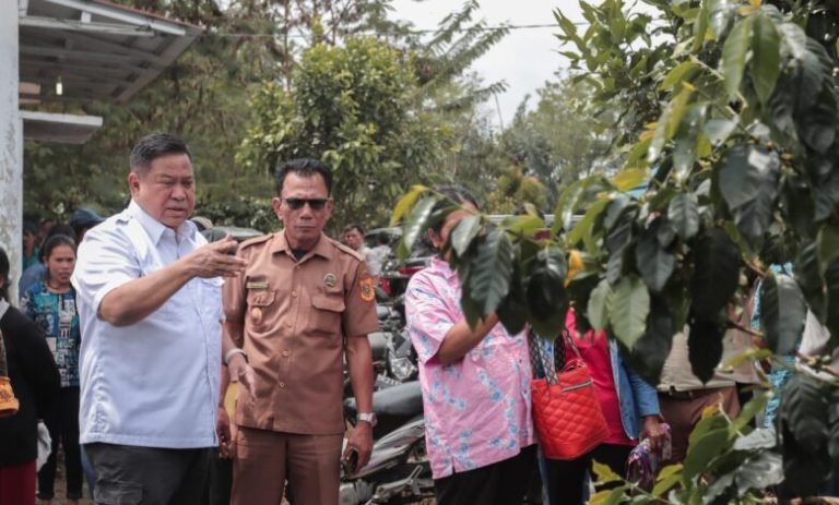 Dinilai Mampu Tingkatkan Nilai Tambah Pertanian, Bupati Eddy Berutu Ajak Petani Parbuluan Mulai Masuki Sektor Hilir