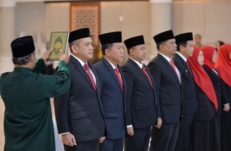 Lantik 12 Pejabat Tinggi Pratama, Wagub Sumut Surya Minta Tunjukkan Kinerja yang Lebih Maksimal