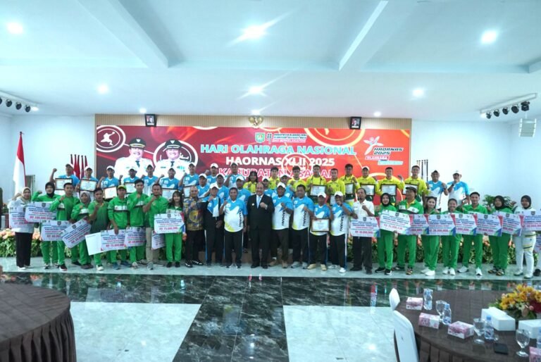 Bupati Asahan Beri Penghargaan untuk Atlet dan Insan Olahraga Berprestasi di PON Aceh-Sumut 2024