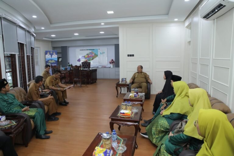 Bupati Asahan Dukung Tabligh Akbar Yayasan Wakaf Hajjah Rohana Berbagi Bersama Ustaz Abdul Somad